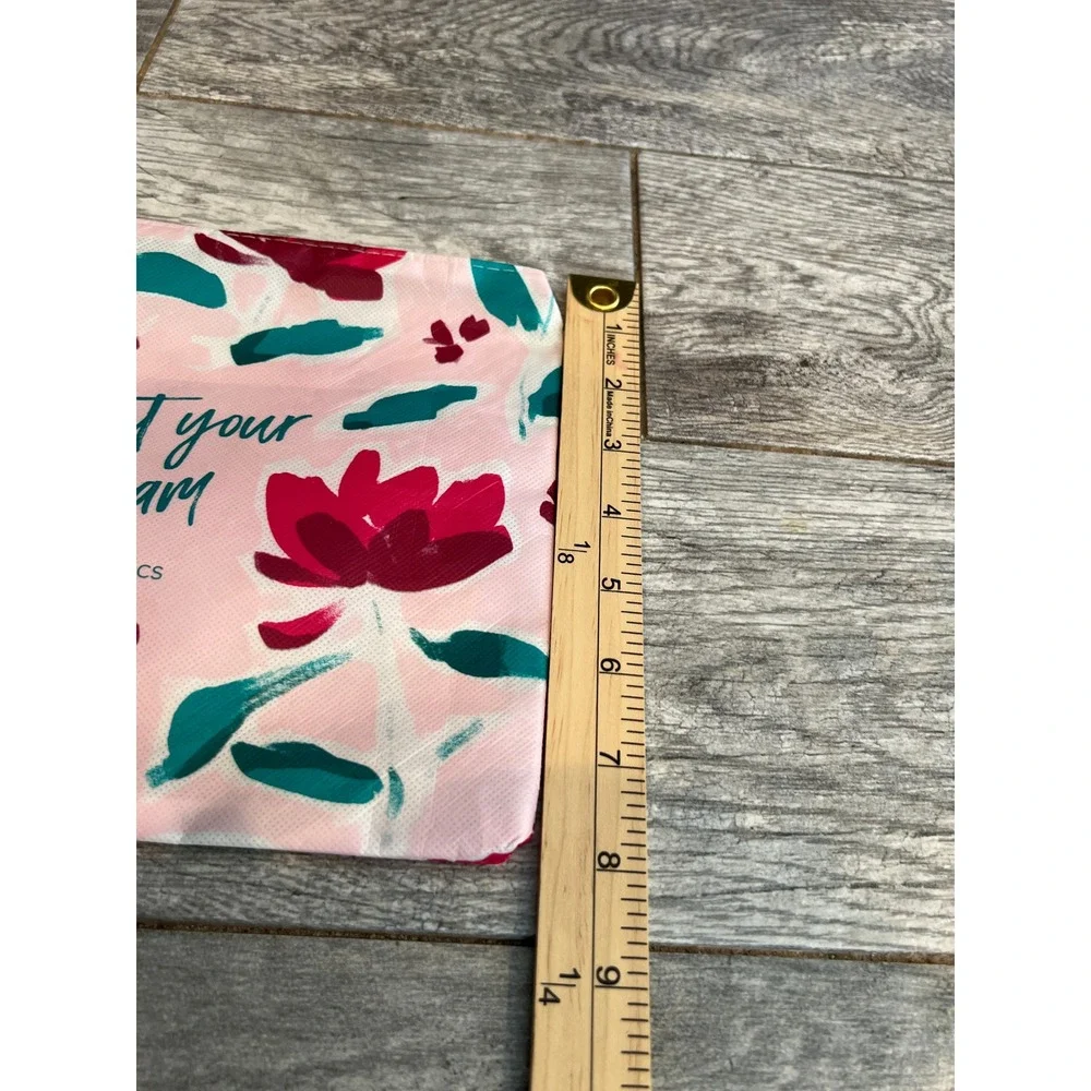Thrive Cosmetics Makeup Bag Throw Kindness Around Like‎ Confetti NWT Travel Case